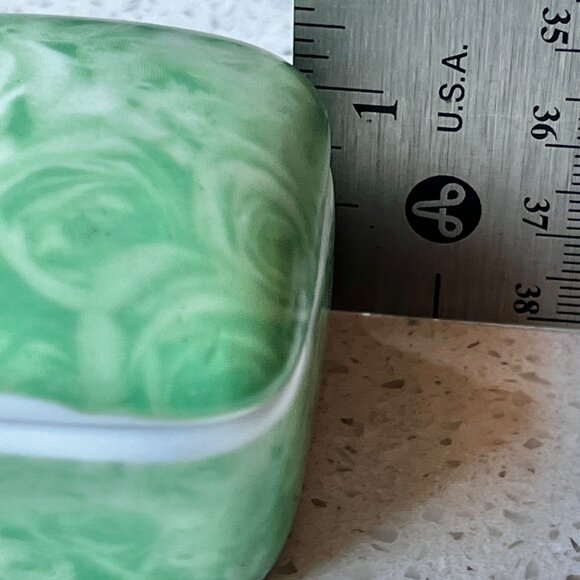 Oscar De La Renta Parfums Green Rose Pattern Ceramic Trinket Box - Picture 9 of 9